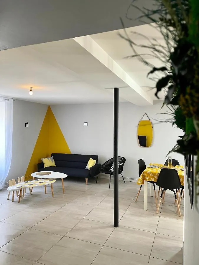 Appartement Le Petit Jardinet De Tarare 0*,